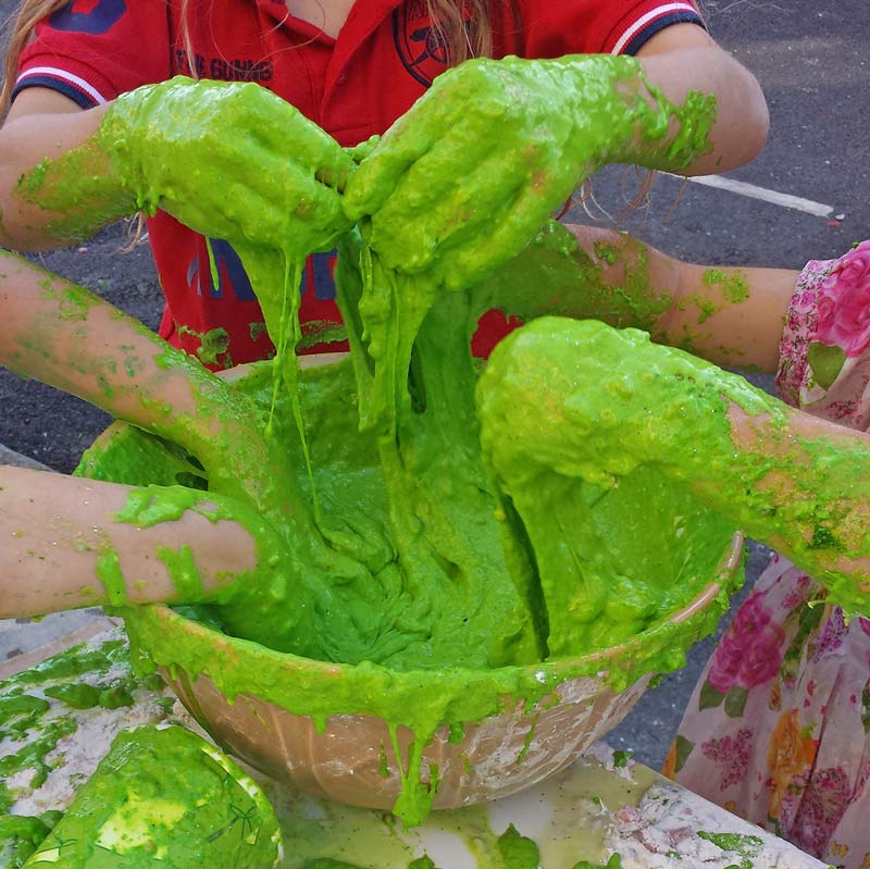 Super simple slime kids can make themselves #slime #playdough #science #STEAM #nonnewtonian