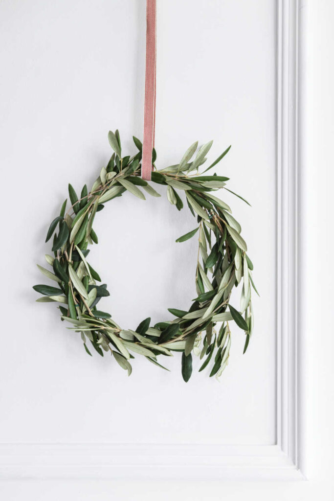 Minimalist Christmas Wreath