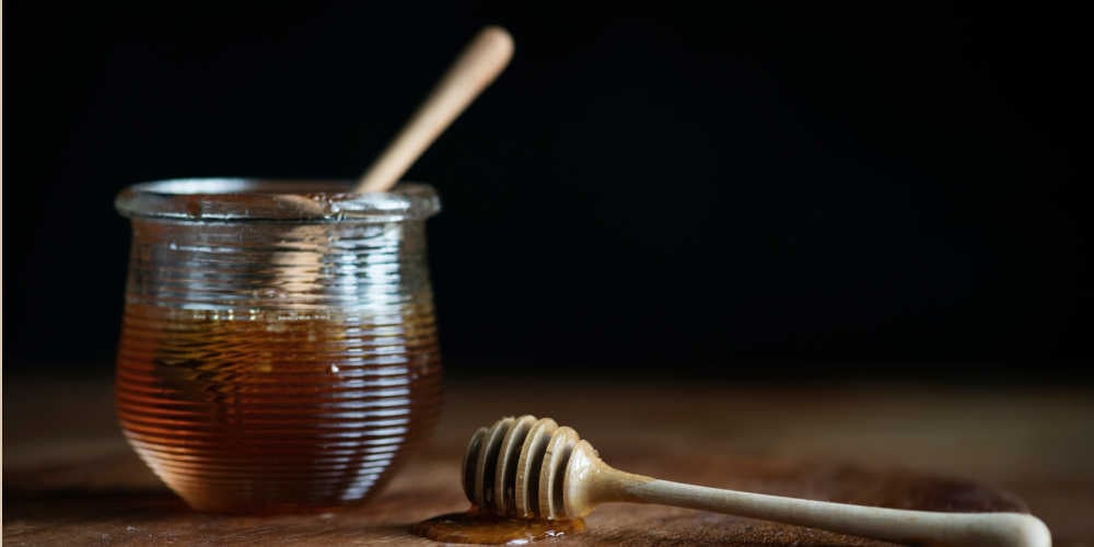 What Kills A Sore Throat Fast - Honey Water