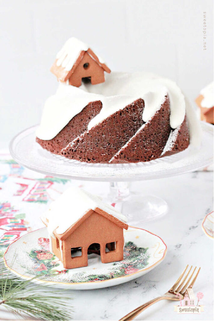 Gingerbread House Christmas Bundt Cake