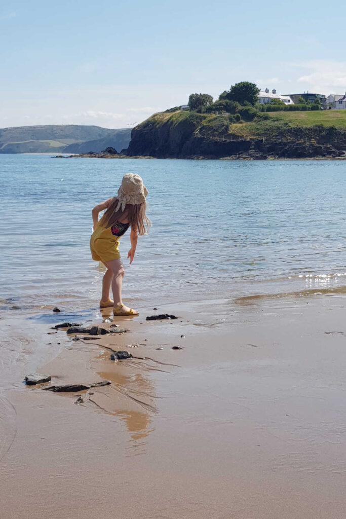 Fun Outdoor Activities For Kids On The Beach Skimming Stones