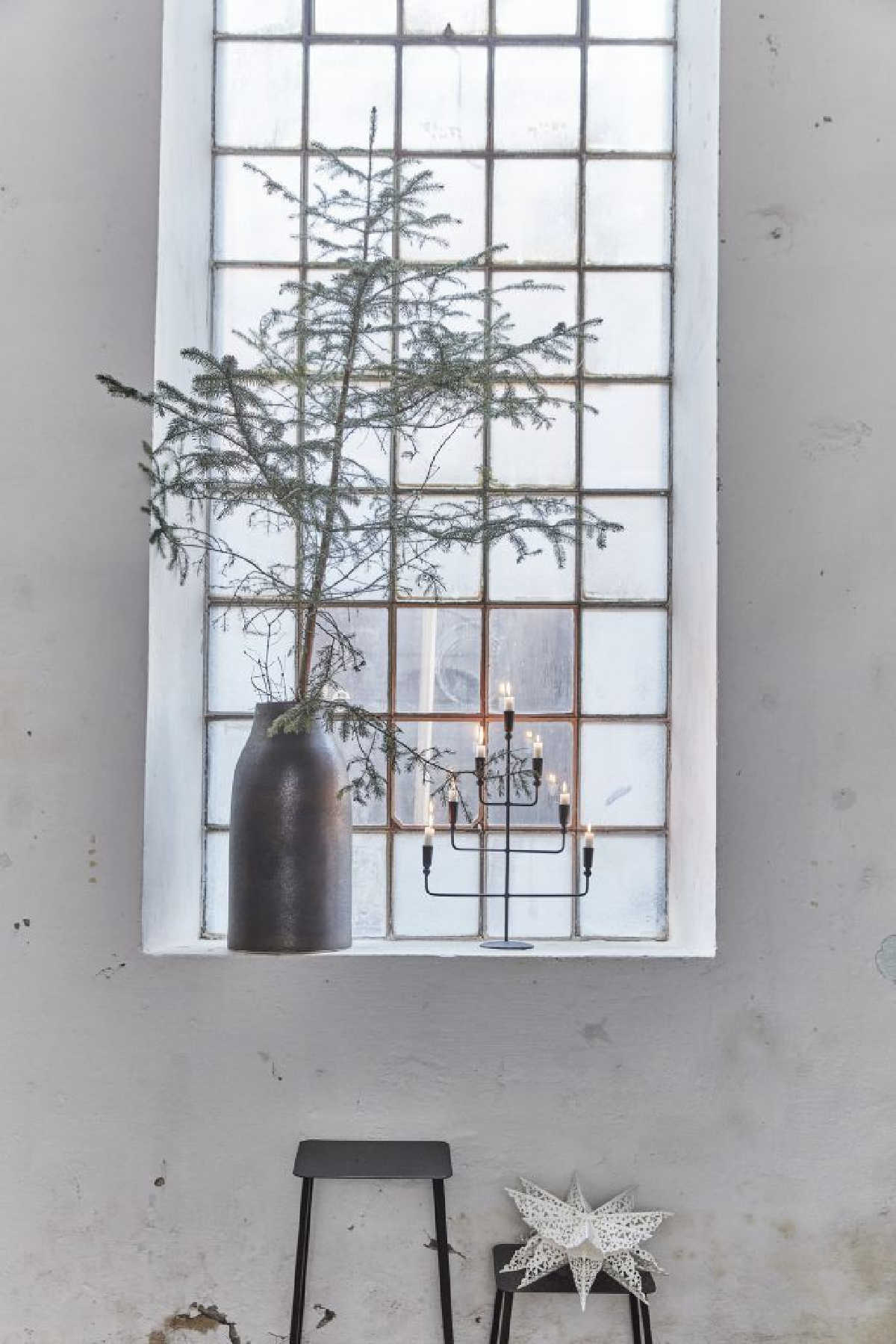 DIY Christmas Tree Window