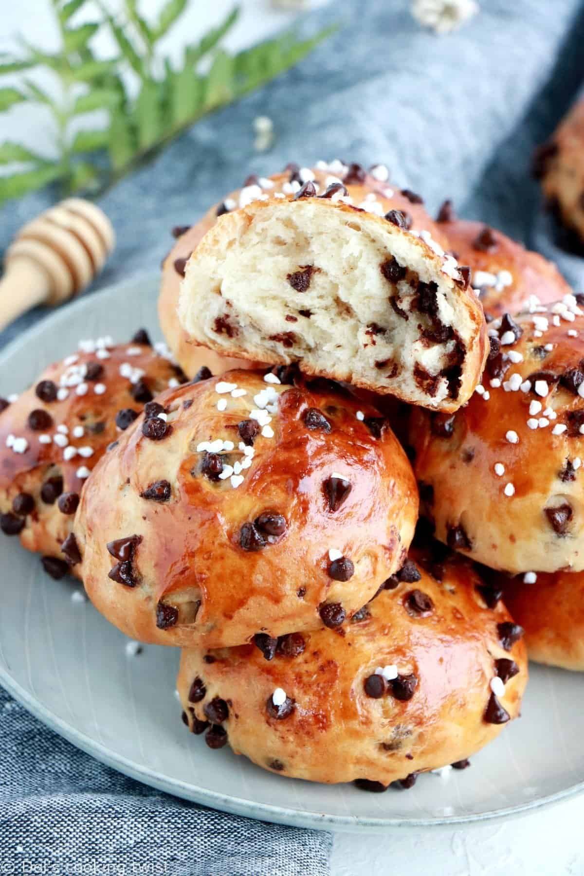 Easy Chocolate Brioche Buns Recipe