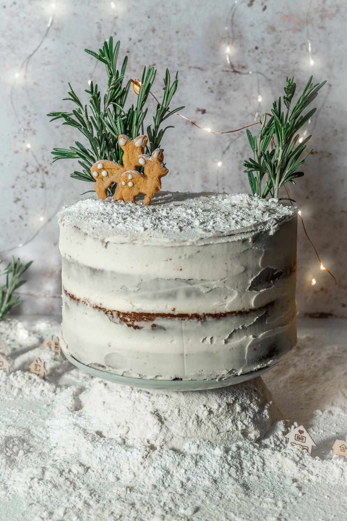 Gingerbread Christmas Cake