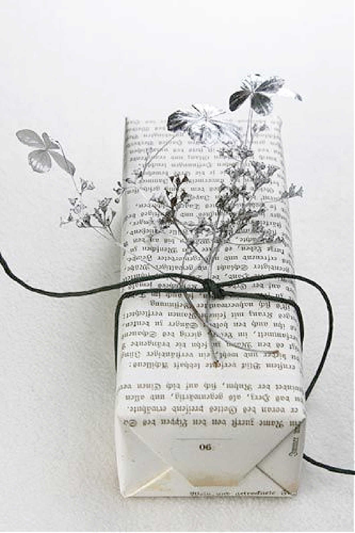 Newspaper Christmas gift wrapping