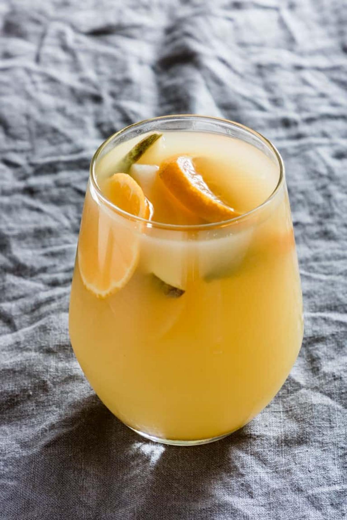 Mulled Pear Juice With Clementine